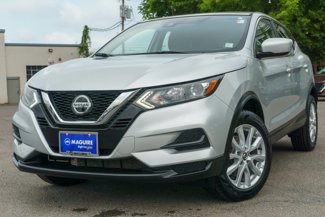 Used 2022 Nissan Rogue Sport S image 1