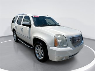 Used 2009 GMC Yukon Denali image 1