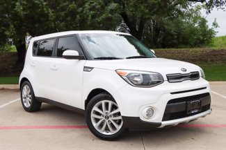 Used 2018 Kia Soul + image 1