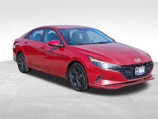 Used 2022 Hyundai Elantra SEL image 1