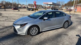 Used 2020 Toyota Corolla LE image 1