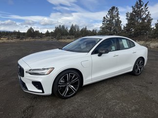 Used 2022 Volvo S60 T8 R-Design Expression w/ Advanced Package image 1