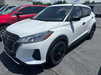 Used 2022 Nissan Kicks S image 1
