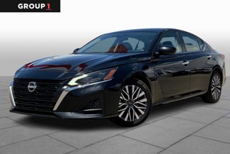 Used 2023 Nissan Altima 2.5 SV image 1