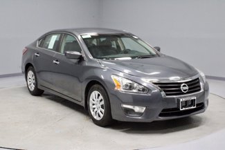 Used 2013 Nissan Altima 2.5 S image 1