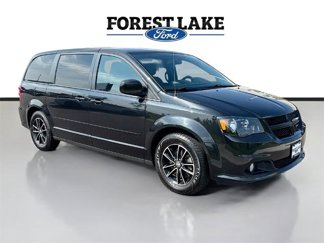 Used 2017 Dodge Grand Caravan SXT w/ Driver Convenience Group image 1