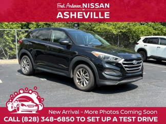 Used 2018 Hyundai Tucson SE image 1