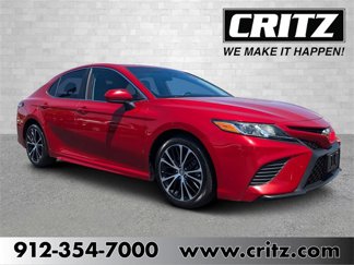 Used 2019 Toyota Camry SE image 1