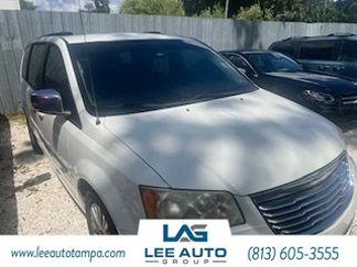 Used 2013 Chrysler Town & Country Touring-L image 1
