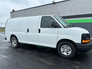 Used 2017 Chevrolet Express 2500 image 1