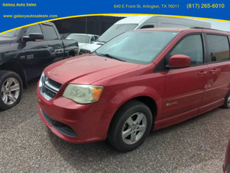 Used 2013 Dodge Grand Caravan SXT image 1