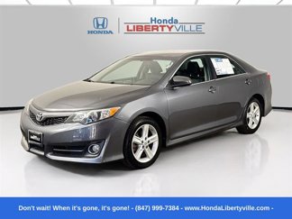 Used 2014 Toyota Camry L image 1