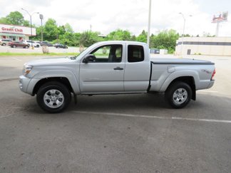 Used 2006 Toyota Tacoma 4x4 Access Cab V6 image 1