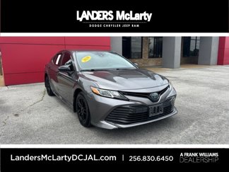 Used 2020 Toyota Camry LE image 1
