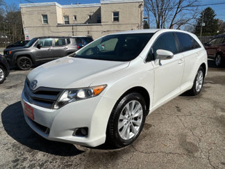 Used 2015 Toyota Venza LE image 1