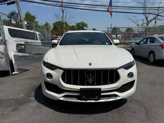 Used 2017 Maserati Levante w/ Luxury Package image 1