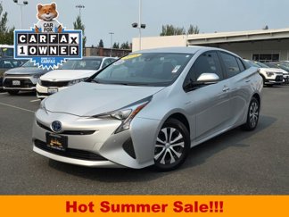 Used 2018 Toyota Prius Three image 1