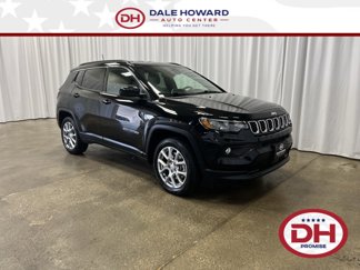 Used 2024 Jeep Compass Latitude image 1
