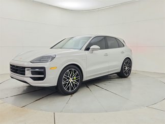 Certified 2024 Porsche Cayenne S image 1