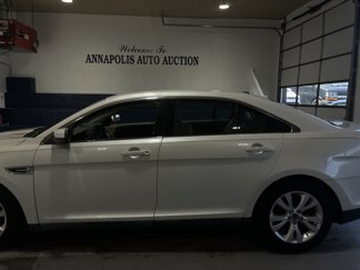 Used 2010 Ford Taurus SEL image 1