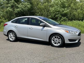 Certified 2017 Ford Focus SE image 1