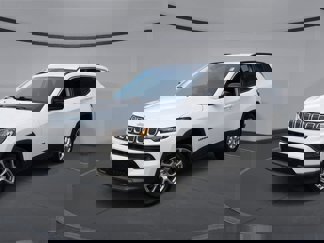 Used 2022 Jeep Compass Latitude image 1