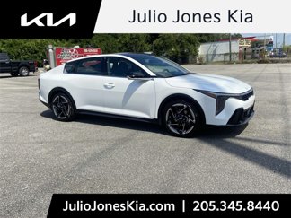 Used 2025 Kia K4 GT-Line image 1