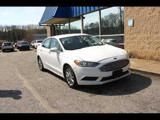 Used 2017 Ford Fusion SE image 1