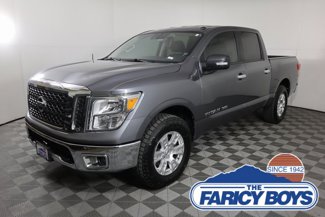 Used 2018 Nissan Titan SV image 1