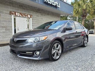 Used 2013 Toyota Camry LE image 1