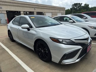 Used 2021 Toyota Camry XSE image 1
