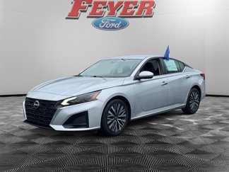 Used 2023 Nissan Altima 2.5 SV image 1