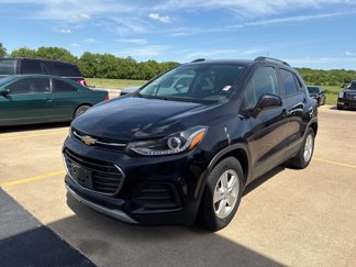 Used 2021 Chevrolet Trax LT w/ LT Convenience Package image 1