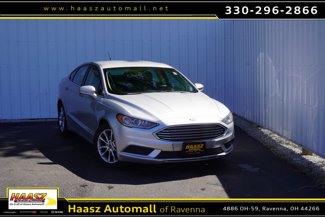 Used 2017 Ford Fusion SE w/ Fusion SE Technology Package image 1