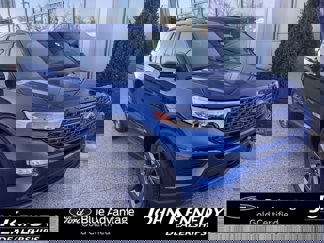 Certified 2022 Ford Explorer XLT w/ Equipment Group 202A image 1