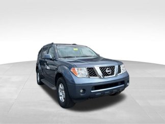 Used 2005 Nissan Pathfinder SE w/ (P01) Se Premium Pkg image 1
