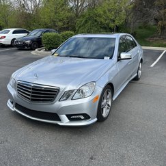 Used 2011 Mercedes-Benz E 350 4MATIC Sedan image 1