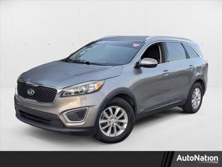 Used 2017 Kia Sorento LX w/ LX Convenience Package image 1