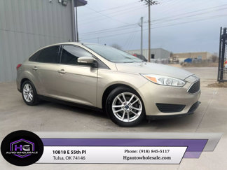 Used 2015 Ford Focus SE image 1