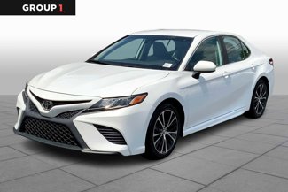 Used 2019 Toyota Camry SE image 1