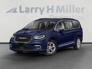 Used 2021 Chrysler Pacifica Touring-L w/ S Appearance Package image 1