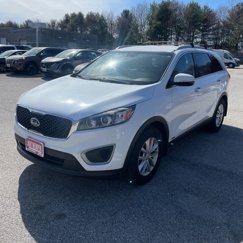 Used 2017 Kia Sorento LX w/ LX Convenience Package image 1