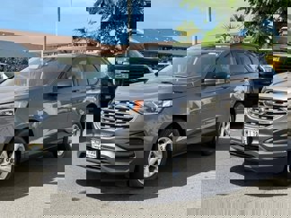 Used 2022 Ford Edge SE image 1