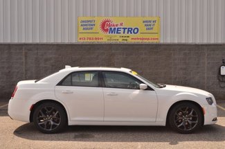 Used 2023 Chrysler 300 S image 1