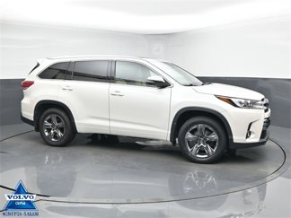 Used 2018 Toyota Highlander Limited Platinum image 1