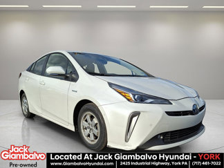 Used 2021 Toyota Prius XLE image 1