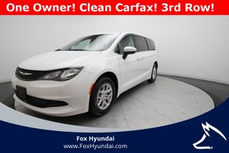 Used 2022 Chrysler Voyager LX image 1