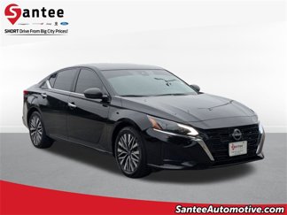 Used 2024 Nissan Altima 2.5 SV image 1