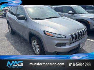 Used 2016 Jeep Cherokee Latitude w/ Comfort/Convenience Group image 1