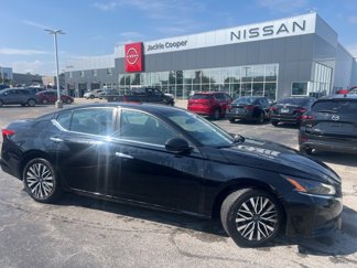 Certified 2023 Nissan Altima 2.5 SV image 1
